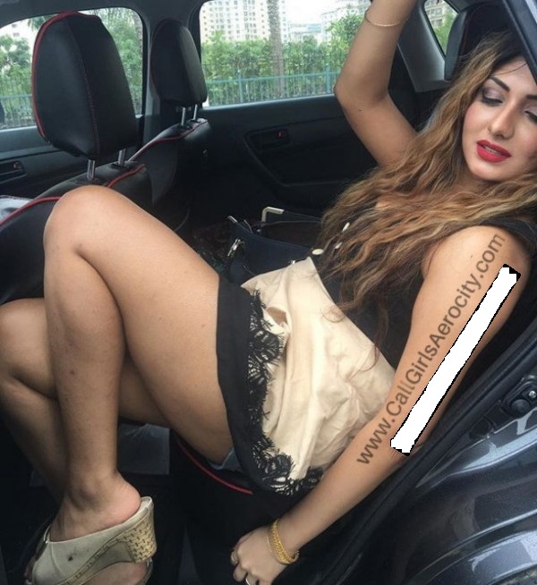 call girls in Lajpat Nagar ✡️9643077921✡️we have high-profile girls Indian,Nagaland Delhi Escorts …✔️